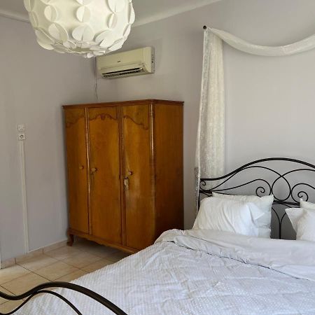 CorinthYiayia Katina'S Houseアパートメント エクステリア 写真